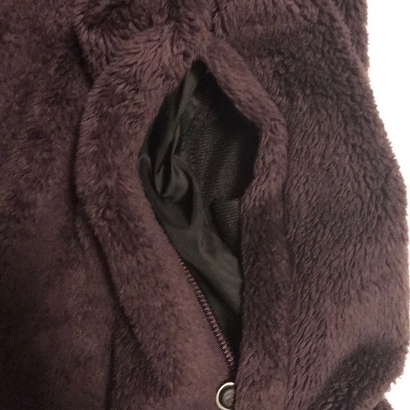 Warm northface vest/coat (chilly days) very soft - Picture 5 of 6